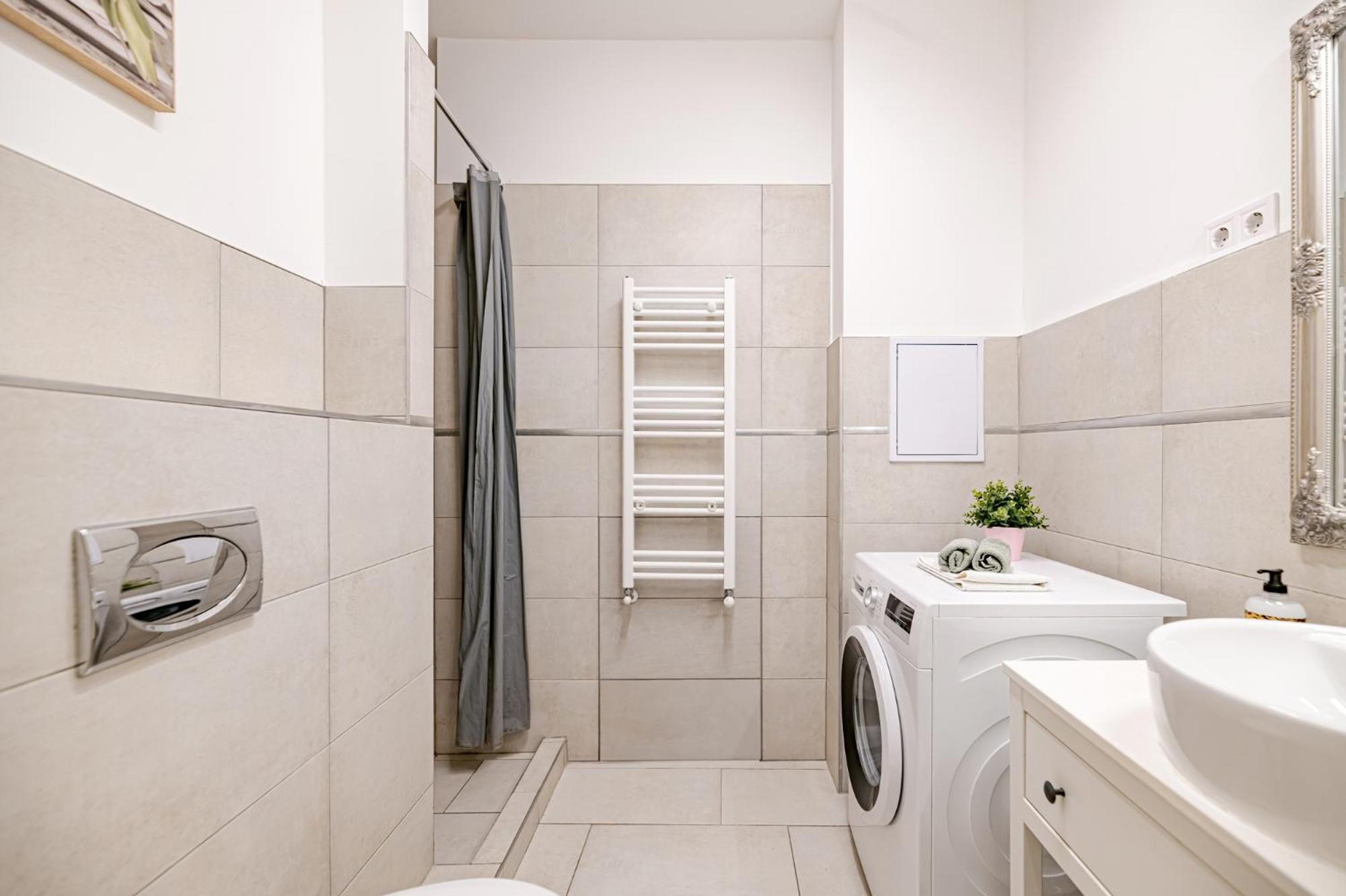 Apartment Danubegreen Bright Two Bedroom Near Margaret Island *