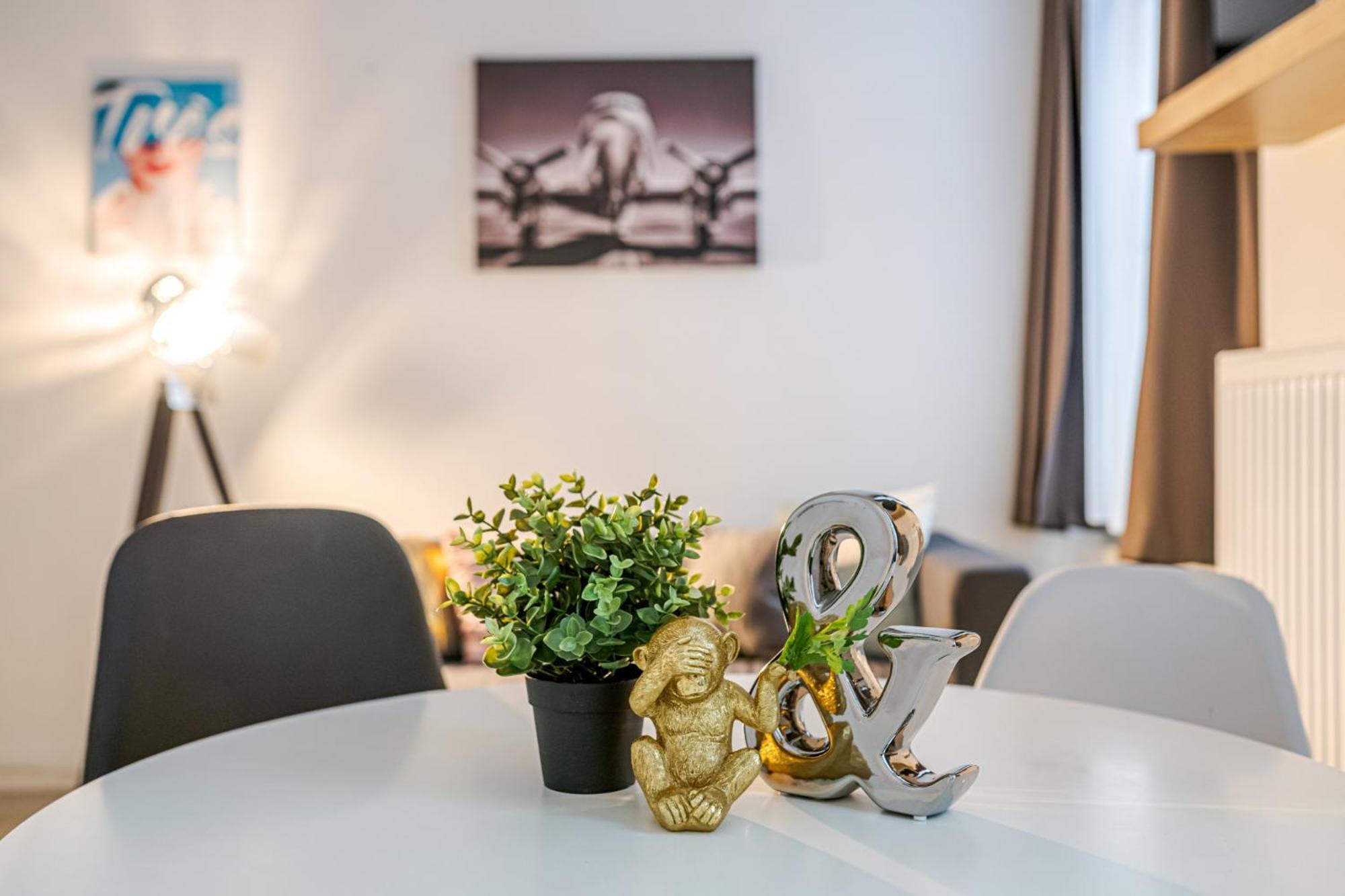 Danubegreen Bright Two Bedroom Near Margaret Island * Budapest
